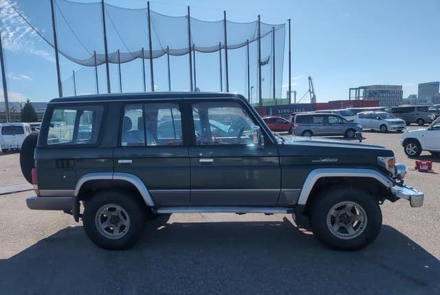 2001 Toyota Land Cruiser JDM car for sale — photo 6 of 25