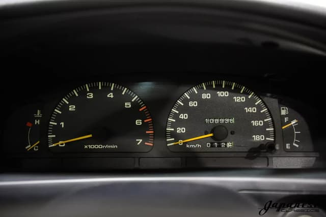 1997 Toyota Hilux Surf JDM car for sale — photo 13 of 25