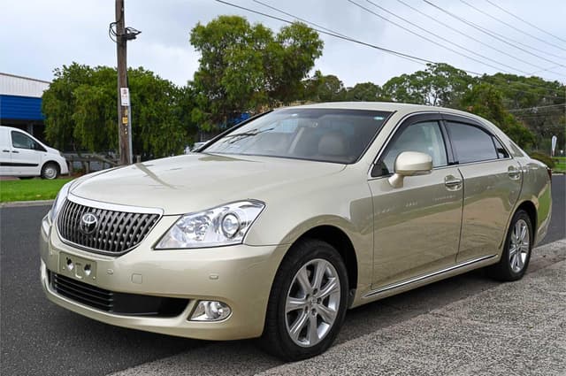 2009 Toyota Crown JDM car for sale — photo 7 of 25
