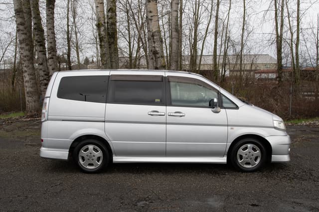 2001 Nissan Serena JDM car for sale — photo 7 of 15