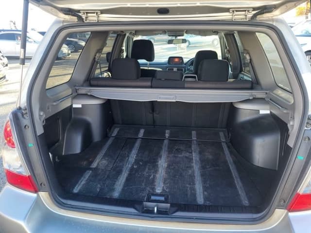 2005 Subaru Forester JDM car for sale — photo 11 of 12
