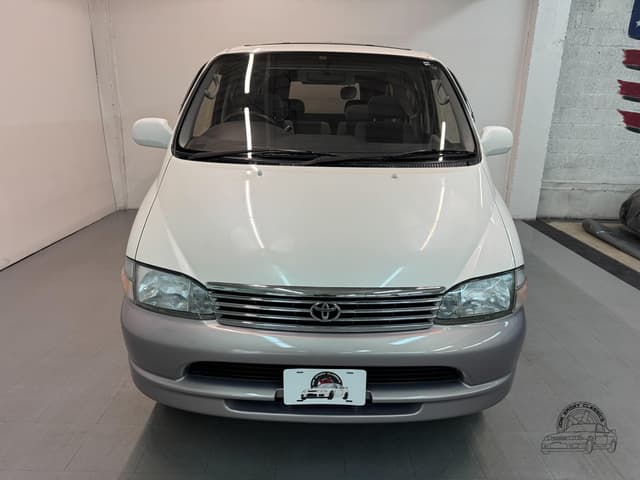 1997 Toyota Granvia JDM car for sale — photo 7 of 25