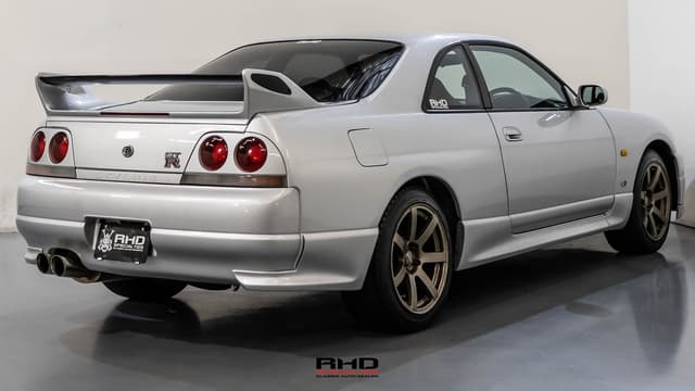 1995 Nissan Skyline JDM car for sale — photo 5 of 25