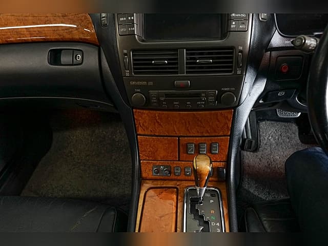 2002 Toyota Celsior JDM car for sale — photo 17 of 25