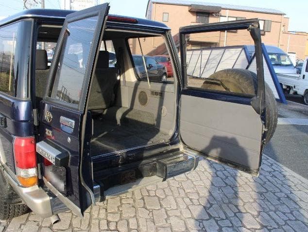 1995 Toyota Land Cruiser JDM car for sale — photo 4 of 24