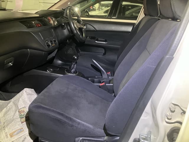 2003 Mitsubishi Lancer JDM car for sale — photo 8 of 15