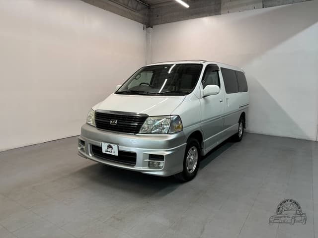 1999 Toyota Granvia JDM car for sale — photo 4 of 25