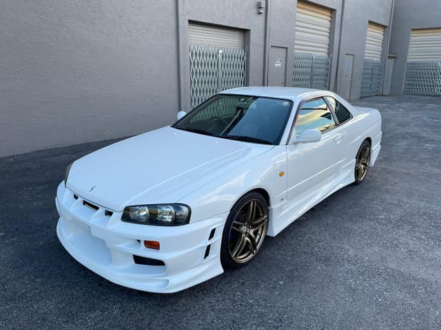 1998 Nissan Skyline JDM car for sale — photo 17 of 25