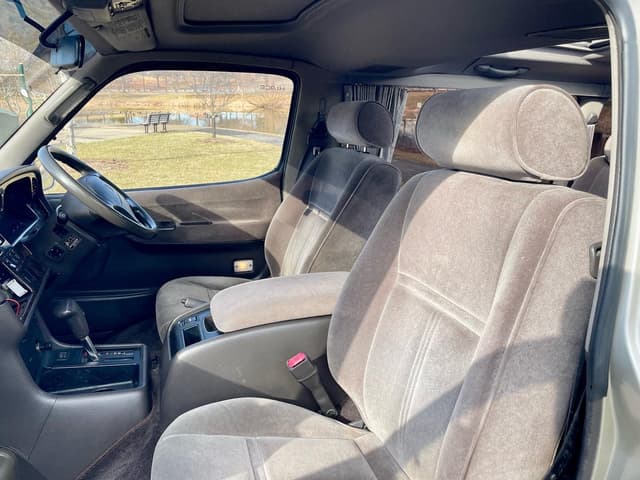 1996 Toyota HiAce JDM car for sale — photo 6 of 10