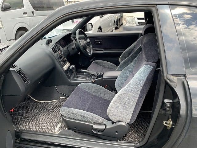 1993 Nissan Skyline JDM car for sale — photo 12 of 14