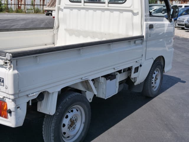 2001 Daihatsu Hijet JDM car for sale — photo 18 of 25