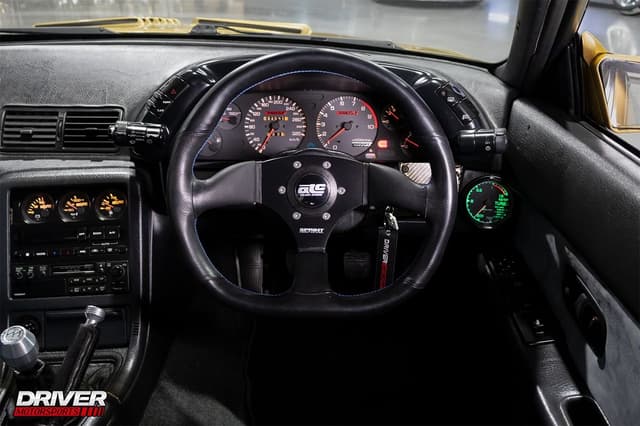 1991 Nissan Skyline JDM car for sale — photo 3 of 25