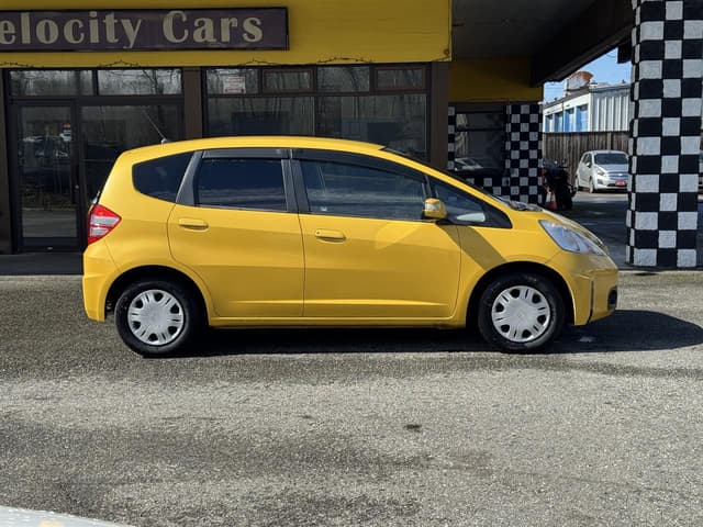 2009 Honda Fit JDM car for sale — photo 8 of 19