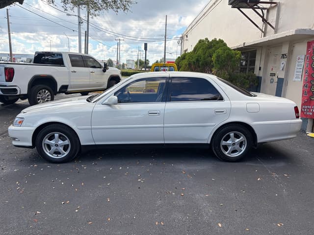 1997 Toyota Chaser JDM car for sale — photo 4 of 17