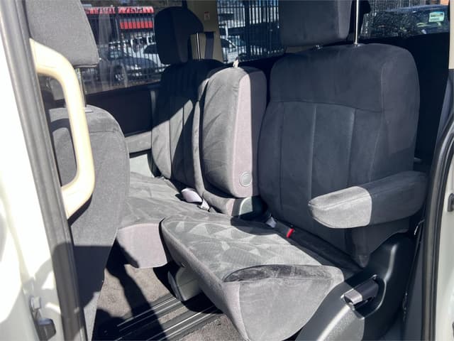 2007 Mitsubishi Delica JDM car for sale — photo 14 of 16