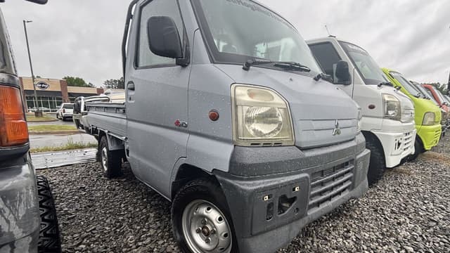 2000 Mitsubishi Minicab JDM car for sale — photo 4 of 7