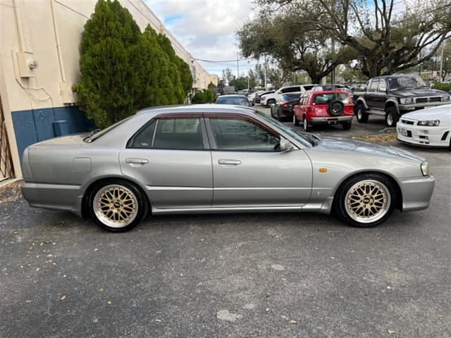 1998 Nissan Skyline JDM car for sale — photo 8 of 17