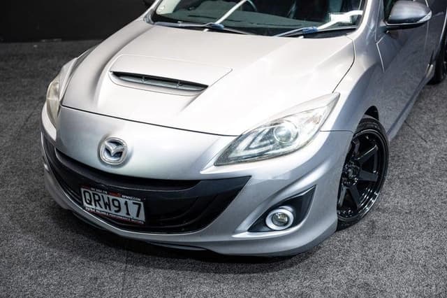 2010 Mazda Axela JDM car for sale — photo 2 of 12