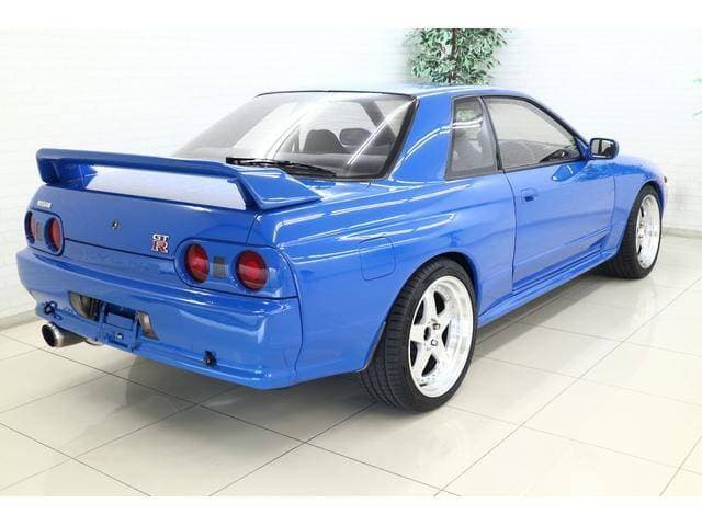 1989 Nissan Skyline JDM car for sale — photo 2 of 18
