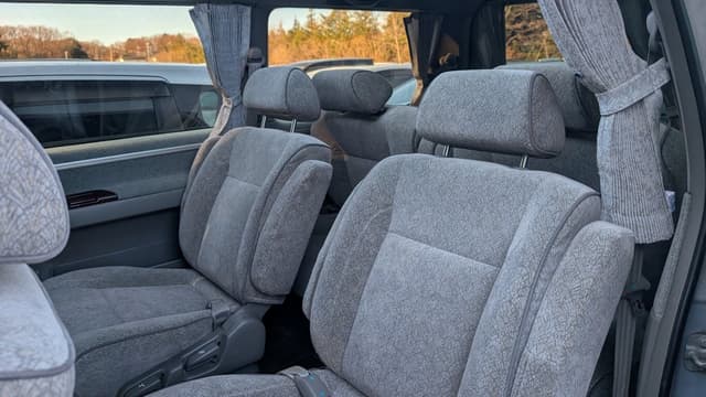 2000 Nissan Elgrand JDM car for sale — photo 9 of 12
