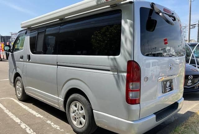 2011 Toyota HiAce JDM car for sale — photo 5 of 19
