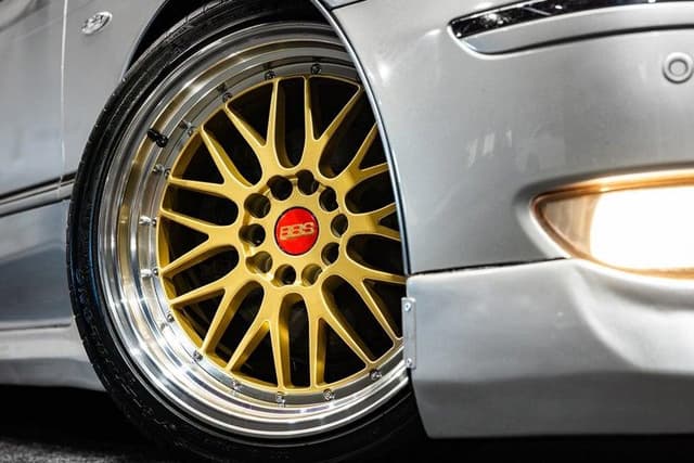 2006 Toyota Majesta JDM car for sale — photo 12 of 18
