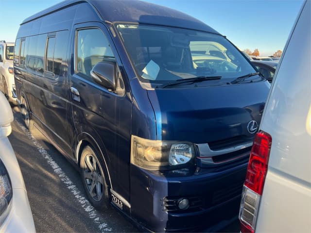 2005 Toyota HiAce JDM car for sale — photo 16 of 25