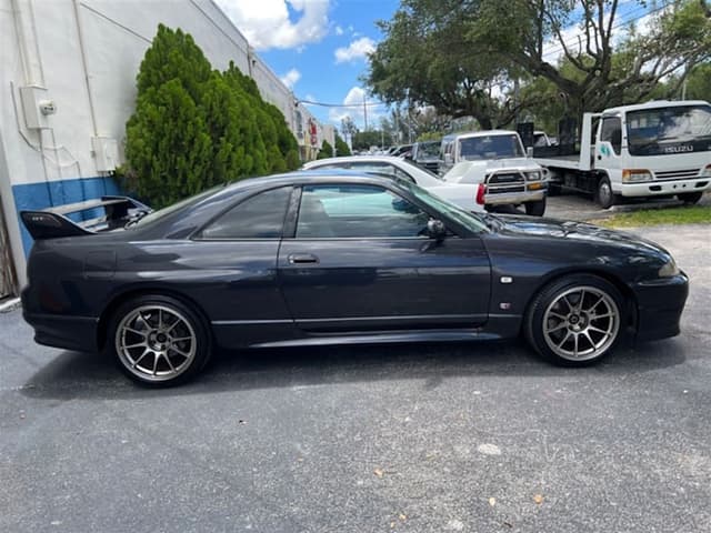 1995 Nissan Skyline JDM car for sale — photo 8 of 17