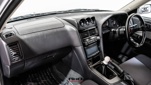 1999 Nissan Skyline JDM car for sale — photo 20 of 25