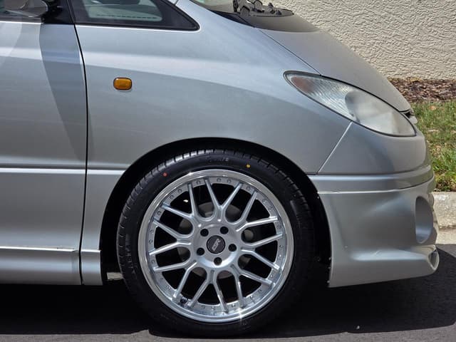 2000 Toyota Estima JDM car for sale — photo 10 of 25