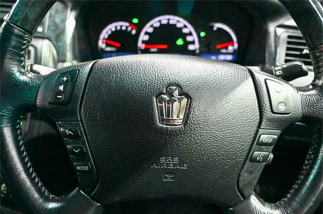 2007 Toyota Crown JDM car for sale — photo 21 of 25