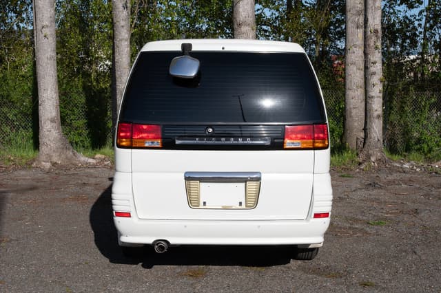 2000 Nissan Elgrand JDM car for sale — photo 5 of 15