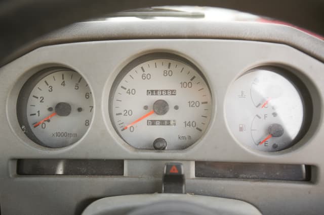 1998 Suzuki Jimny JDM car for sale — photo 13 of 25