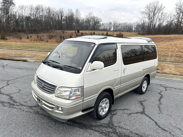 1999 Toyota HiAce JDM car for sale — photo 2 of 20