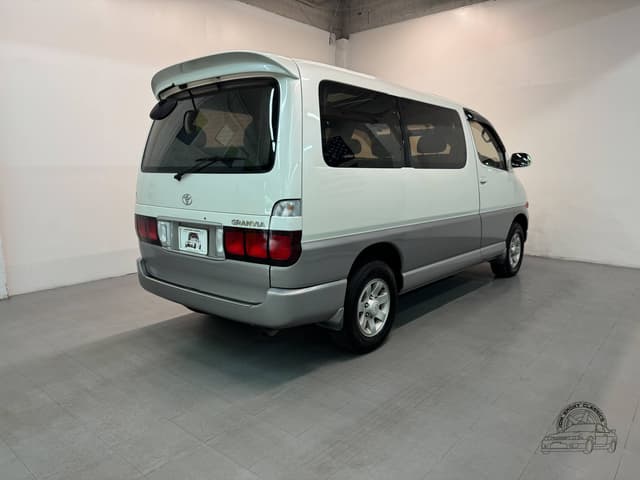 1997 Toyota Granvia JDM car for sale — photo 15 of 25