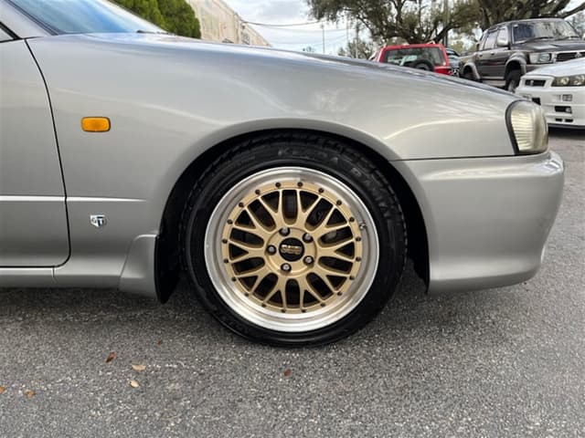 1998 Nissan Skyline JDM car for sale — photo 9 of 17