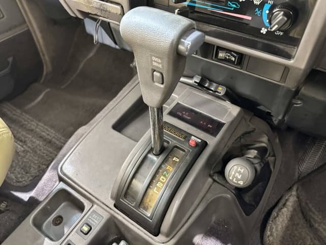 1991 Toyota Land Cruiser Prado JDM car for sale — photo 19 of 25