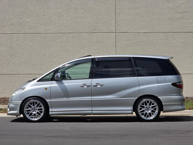 2000 Toyota Estima JDM car for sale — photo 2 of 25