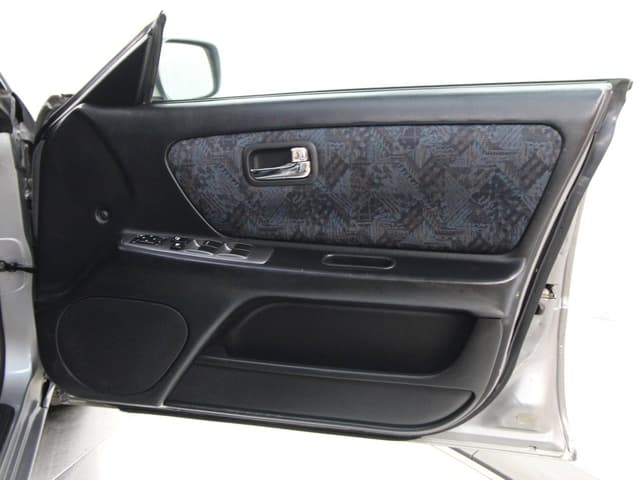 1996 Nissan Stagea JDM car for sale — photo 21 of 25