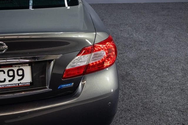 2012 Nissan Fuga JDM car for sale — photo 5 of 20