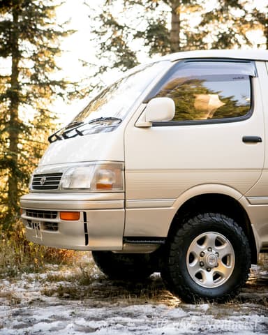 1995 Toyota HiAce JDM car for sale — photo 24 of 25
