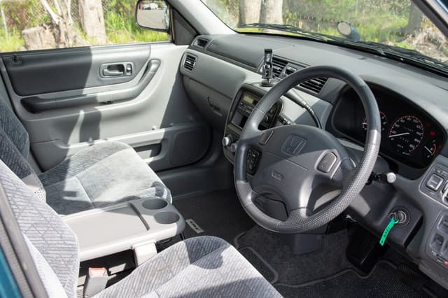 1998 Honda CR-V JDM car for sale — photo 9 of 14