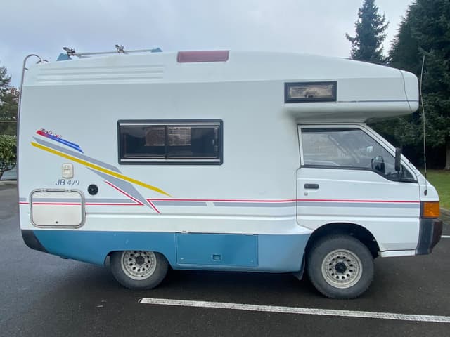 1995 Mitsubishi Delica JDM car for sale — photo 3 of 22
