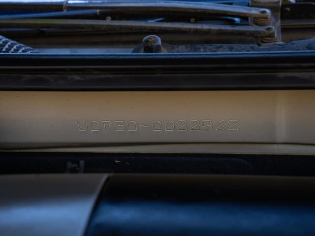2001 Toyota Celsior JDM car for sale — photo 18 of 20