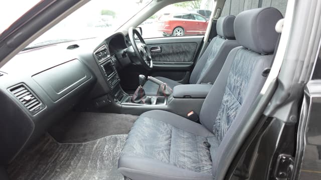 2000 Nissan Stagea JDM car for sale — photo 19 of 21