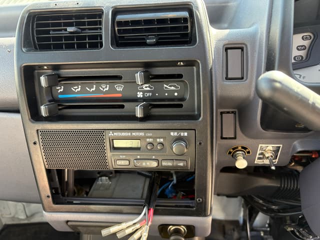 1999 Mitsubishi Minicab JDM car for sale — photo 7 of 25