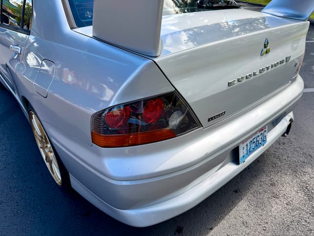 2001 Mitsubishi Lancer Evolution JDM car for sale — photo 18 of 25
