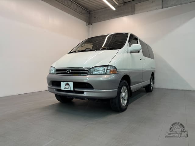 1997 Toyota Granvia JDM car for sale — photo 3 of 25