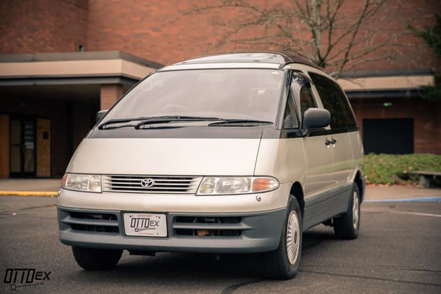 1995 Toyota Estima JDM car for sale — photo 10 of 25