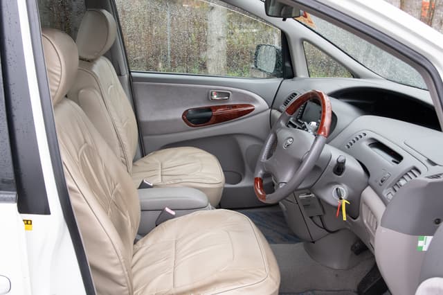 2000 Toyota Estima JDM car for sale — photo 10 of 15